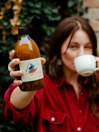 Je to tady přátelé. Na eshopu naskladněno.